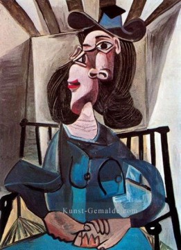  femme Kunst - Femme au chapeau assise dans un fauteuil Dora Maar 1941 Kubismus